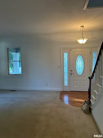 $189,000 | 121 East Court Street, Farmington, IL 61531