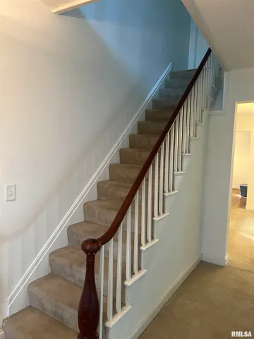 $189,000 | 121 East Court Street, Farmington, IL 61531