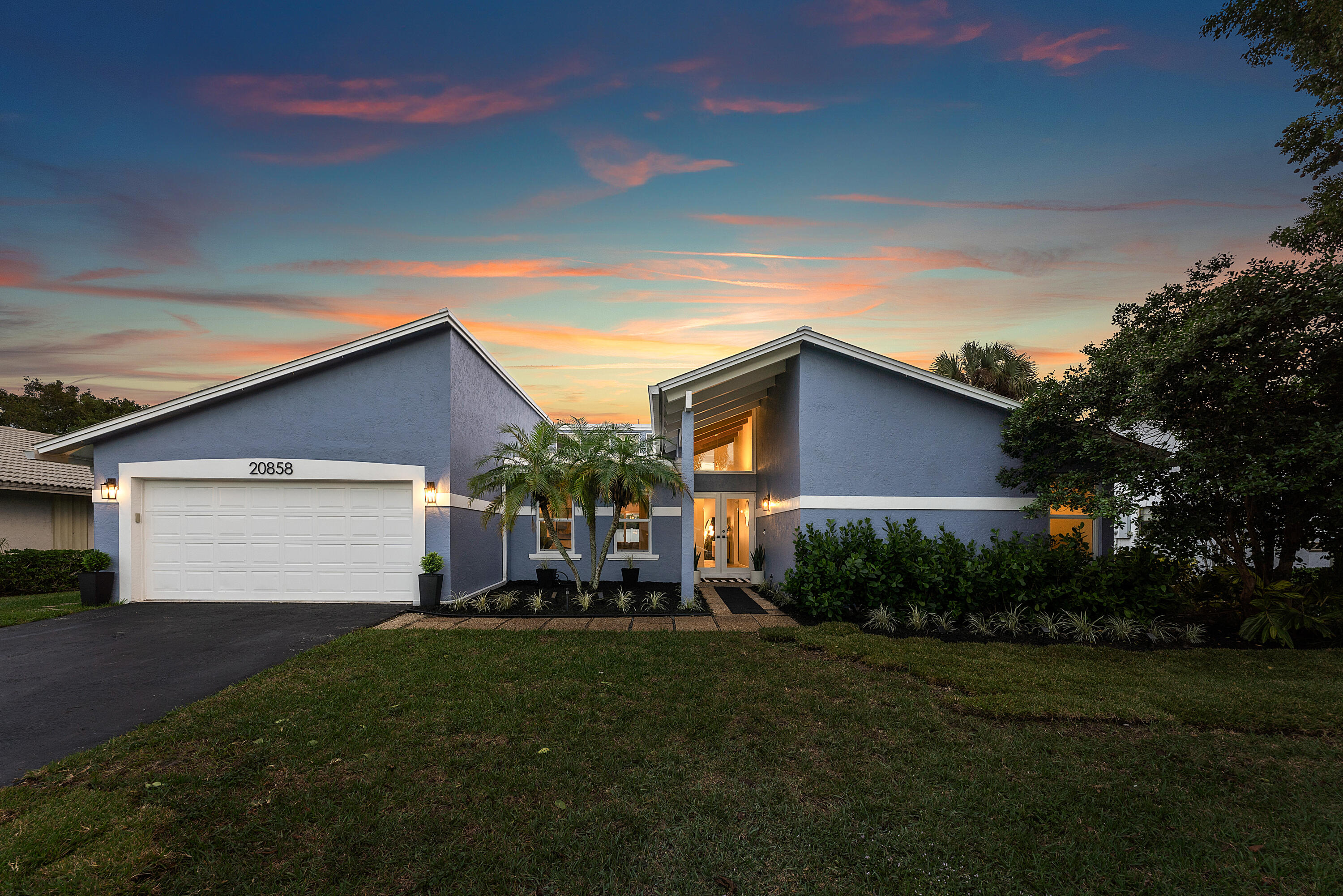 20858 Sonrisa Way Boca Raton, FL 33433 - Photo 3 of 36 4