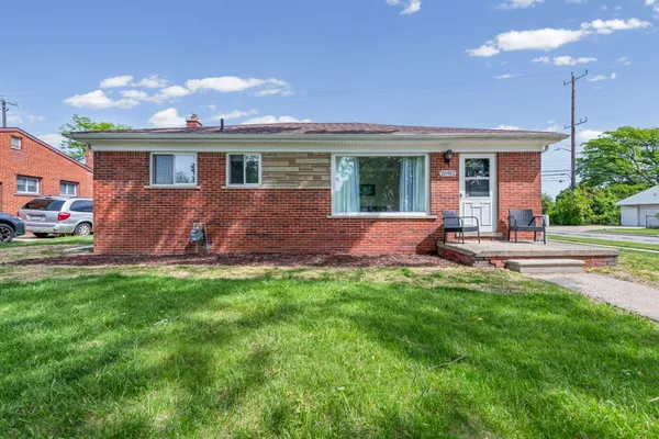 $225,000 | 26912 West Davison, Redford, MI 48239