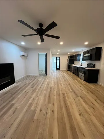 $1,200 | 1242 Indiana Avenue, Unit B, Monaca, PA 15061