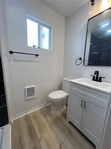 $1,200 | 1242 Indiana Avenue, Unit B, Monaca, PA 15061