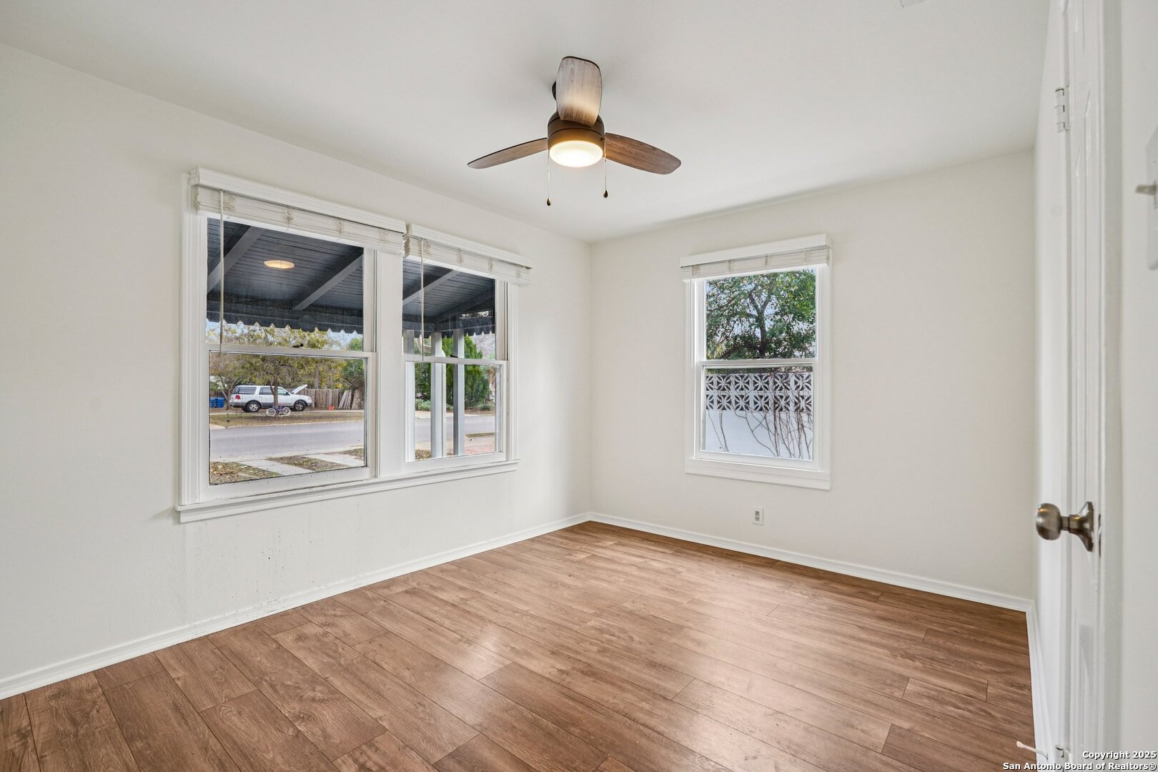 411 West Water Street Kerrville, TX 78028 - Photo 12 of 24