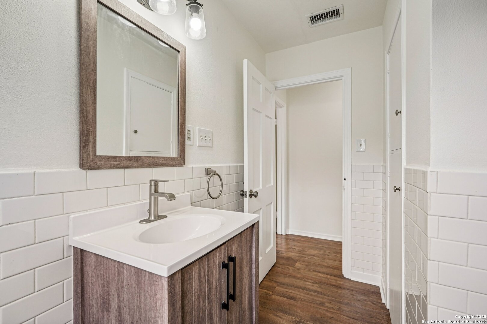 411 West Water Street Kerrville, TX 78028 - Photo 16 of 24