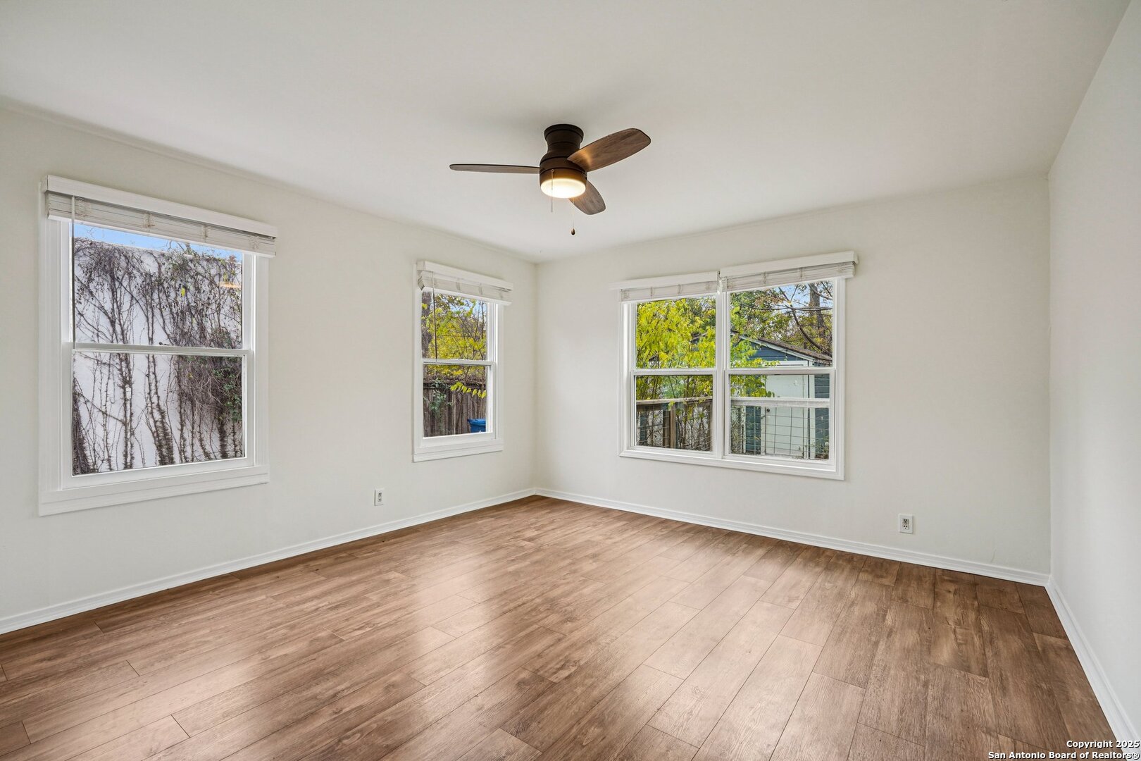 411 West Water Street Kerrville, TX 78028 - Photo 18 of 24