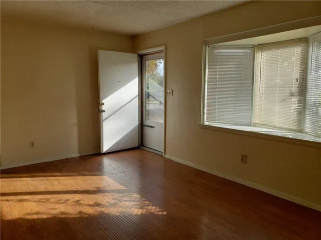 $115,000 | 4718 Woodend Avenue, Kansas City, KS 66106