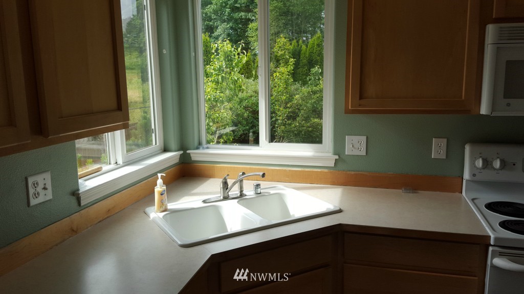 18718 10th Avenue Southeast, Unit 15 Bothell, WA 98012 - Photo 11 of 25 Gallery Image 11