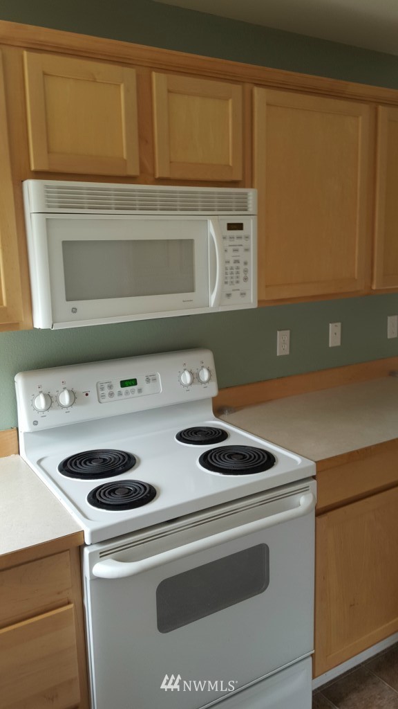 18718 10th Avenue Southeast, Unit 15 Bothell, WA 98012 - Photo 12 of 25 Gallery Image 12
