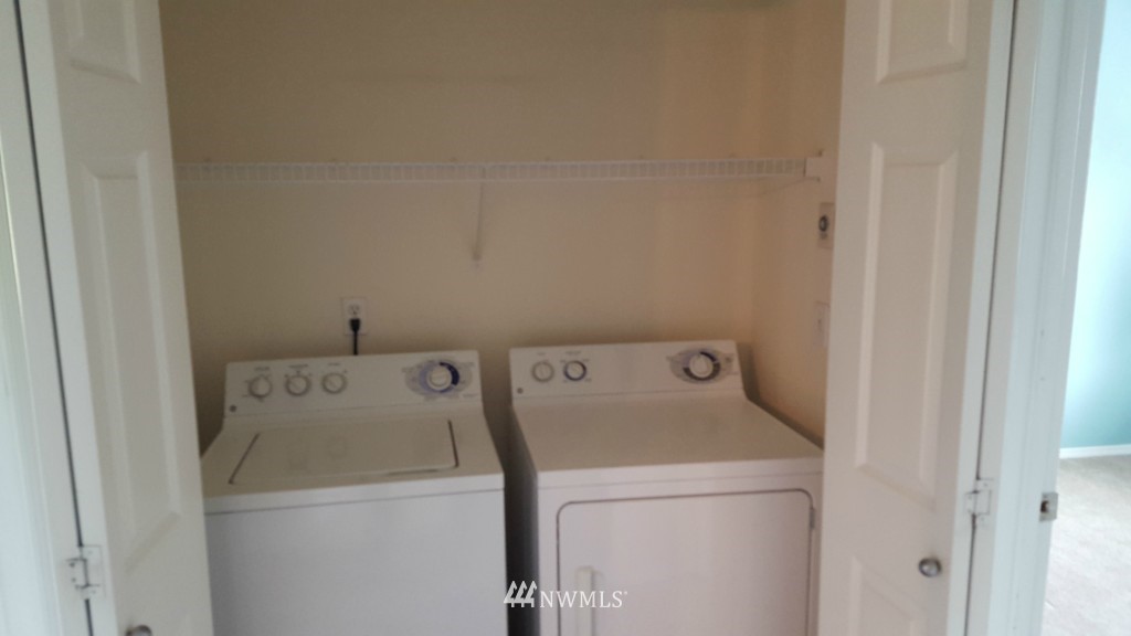 18718 10th Avenue Southeast, Unit 15 Bothell, WA 98012 - Photo 17 of 25 Gallery Image 17