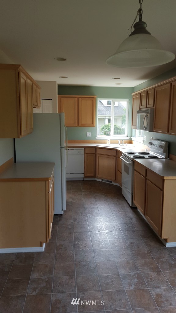18718 10th Avenue Southeast, Unit 15 Bothell, WA 98012 - Photo 7 of 25 Gallery Image 7