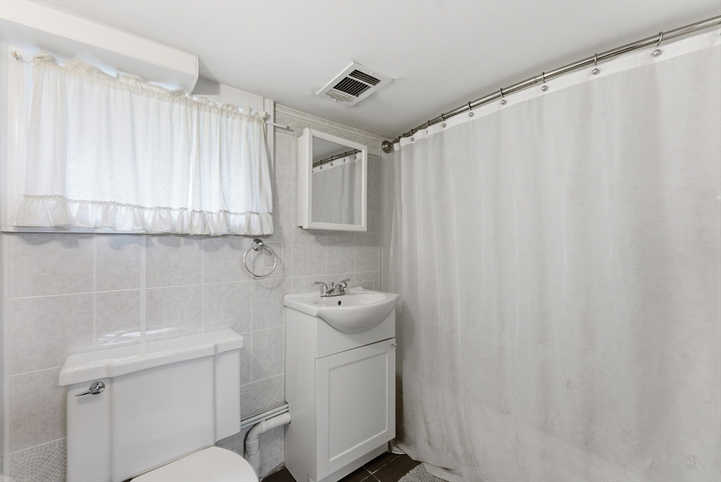 41 Verge Street Springfield, MA 01129 - Photo 30 of 40