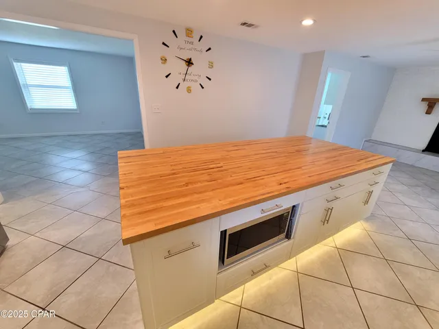 $2,500 | 325 Alexander Drive, Lynn Haven, FL 32444