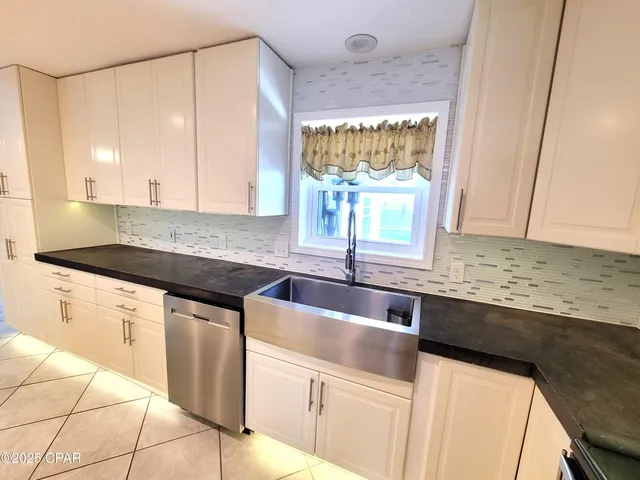 $2,500 | 325 Alexander Drive, Lynn Haven, FL 32444