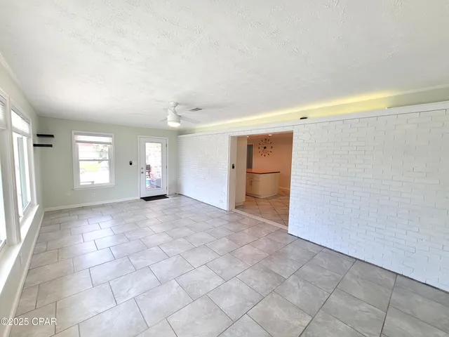 $2,500 | 325 Alexander Drive, Lynn Haven, FL 32444