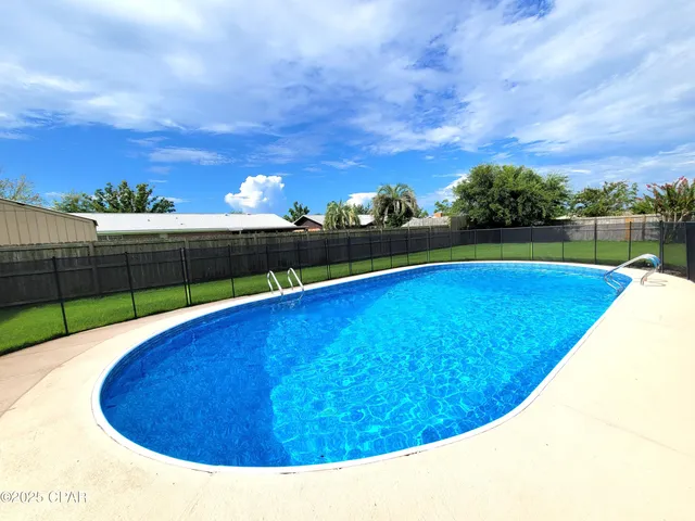 $2,500 | 325 Alexander Drive, Lynn Haven, FL 32444