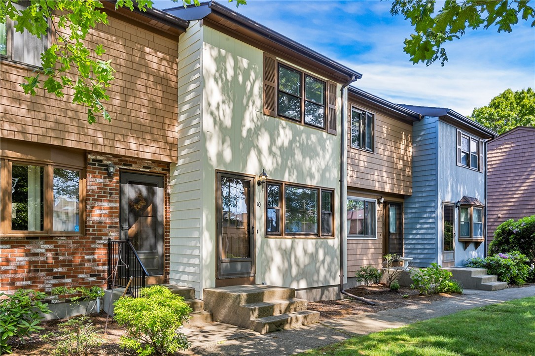 275 Grotto Avenue, Unit 10 Pawtucket, RI 02860 - Photo 1 of 31
