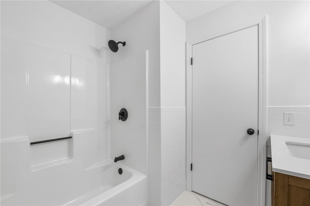 275 Grotto Avenue, Unit 10 Pawtucket, RI 02860 - Photo 14 of 31
