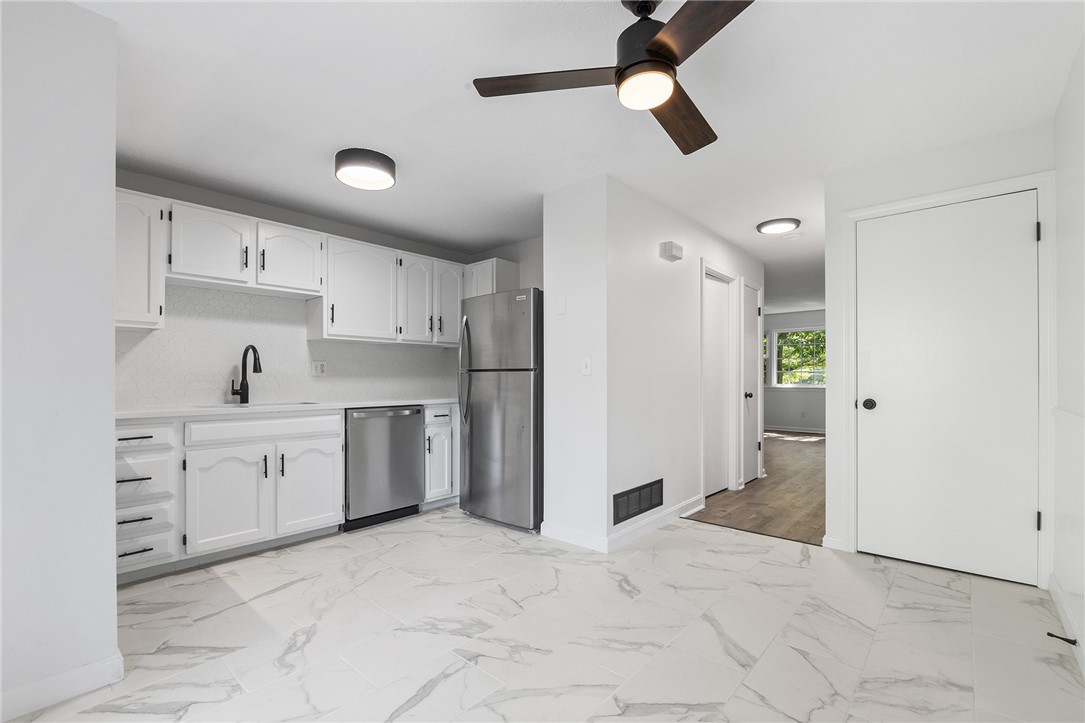 275 Grotto Avenue, Unit 10 Pawtucket, RI 02860 - Photo 2 of 31