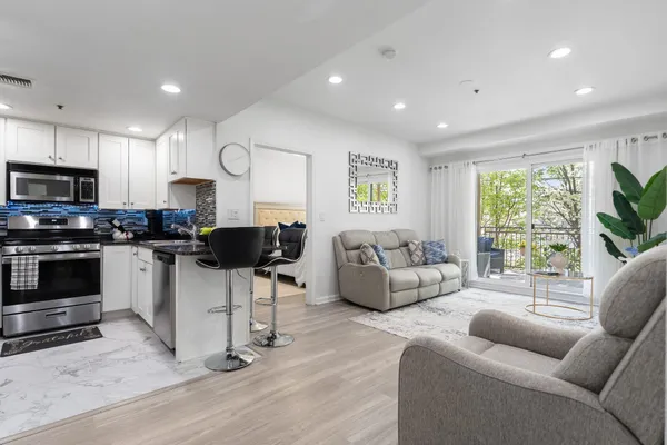 $4,200 | 920 Jefferson Street, Unit 201, Hoboken, NJ 07030