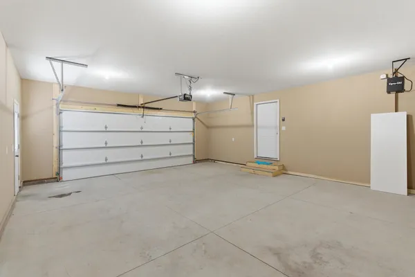 $429,500 | 409 4th Avenue Southeast, Mapleton, MN 56065