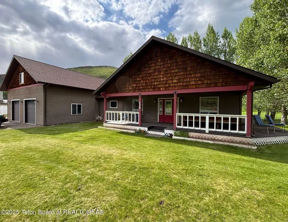 $910,000 | 125 Wagon Rut Lane, Auburn, WY 83111