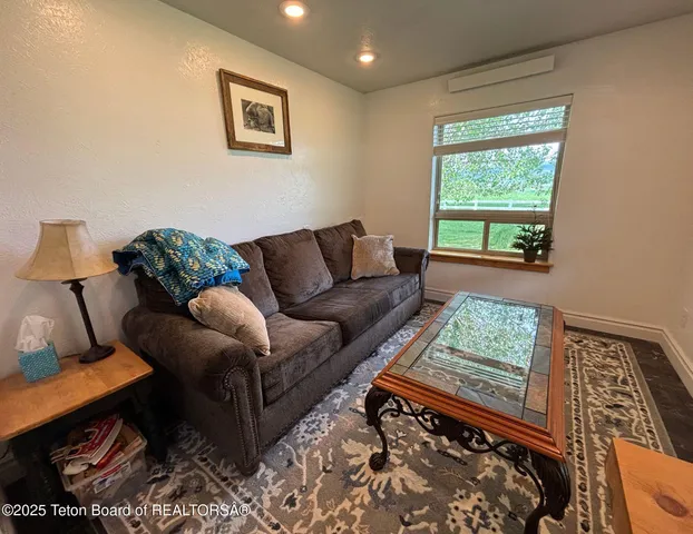 $910,000 | 125 Wagon Rut Lane, Auburn, WY 83111