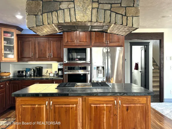 $910,000 | 125 Wagon Rut Lane, Auburn, WY 83111