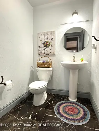 $910,000 | 125 Wagon Rut Lane, Auburn, WY 83111