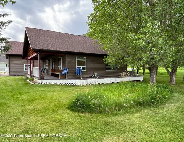 $910,000 | 125 Wagon Rut Lane, Auburn, WY 83111