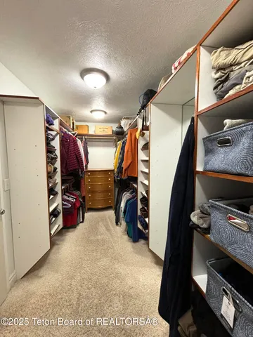 $910,000 | 125 Wagon Rut Lane, Auburn, WY 83111