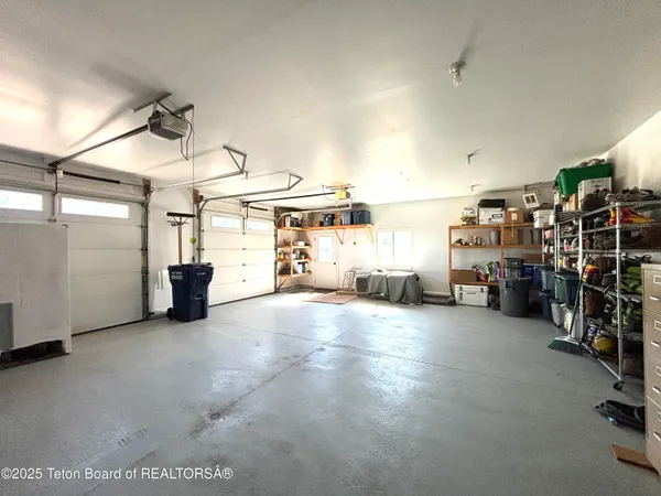 $910,000 | 125 Wagon Rut Lane, Auburn, WY 83111