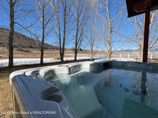 $910,000 | 125 Wagon Rut Lane, Auburn, WY 83111