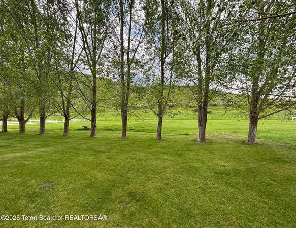 $910,000 | 125 Wagon Rut Lane, Auburn, WY 83111