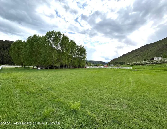 $910,000 | 125 Wagon Rut Lane, Auburn, WY 83111