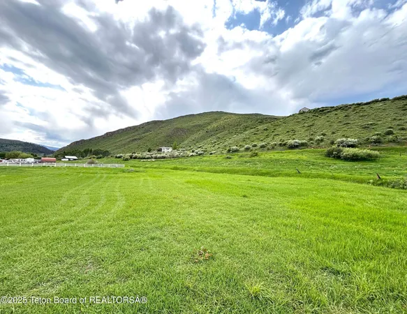 $910,000 | 125 Wagon Rut Lane, Auburn, WY 83111