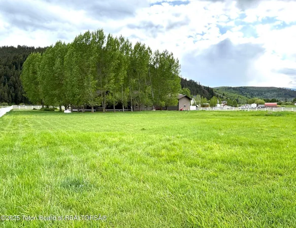 $910,000 | 125 Wagon Rut Lane, Auburn, WY 83111