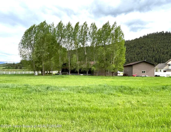 $910,000 | 125 Wagon Rut Lane, Auburn, WY 83111