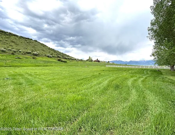 $910,000 | 125 Wagon Rut Lane, Auburn, WY 83111