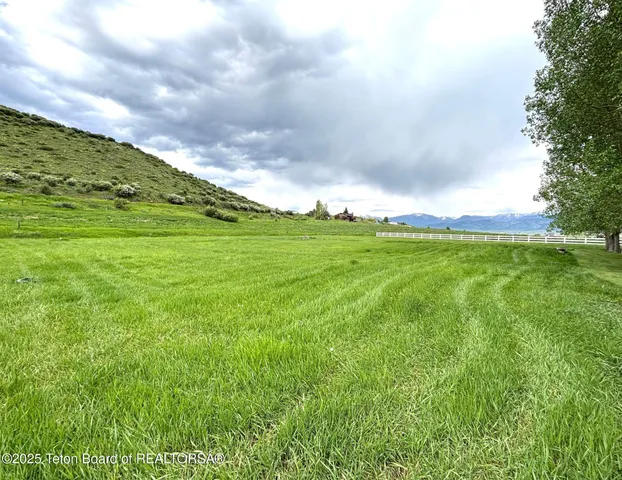 $910,000 | 125 Wagon Rut Lane, Auburn, WY 83111