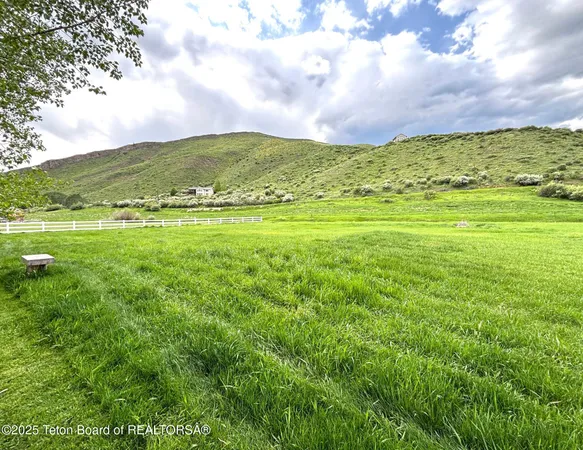 $910,000 | 125 Wagon Rut Lane, Auburn, WY 83111