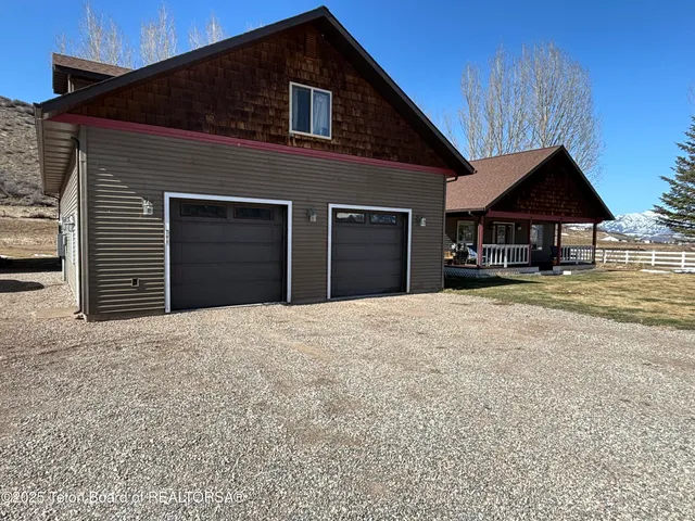 $910,000 | 125 Wagon Rut Lane, Auburn, WY 83111