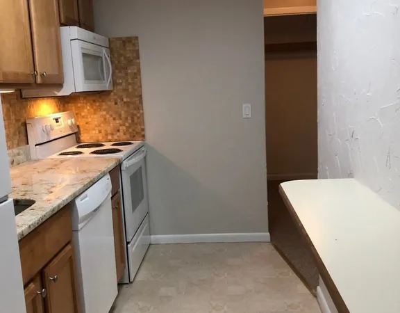 $1,600 | 226 Swanson Road, Unit 622, Boxborough, MA 01719