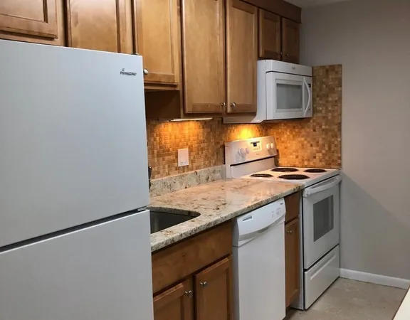 $1,600 | 226 Swanson Road, Unit 622, Boxborough, MA 01719