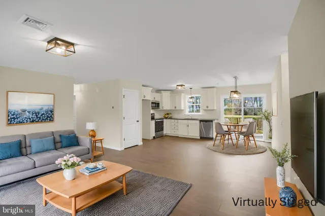 $376,900 | 85 Old Colony Road, Selinsgrove, PA 17870