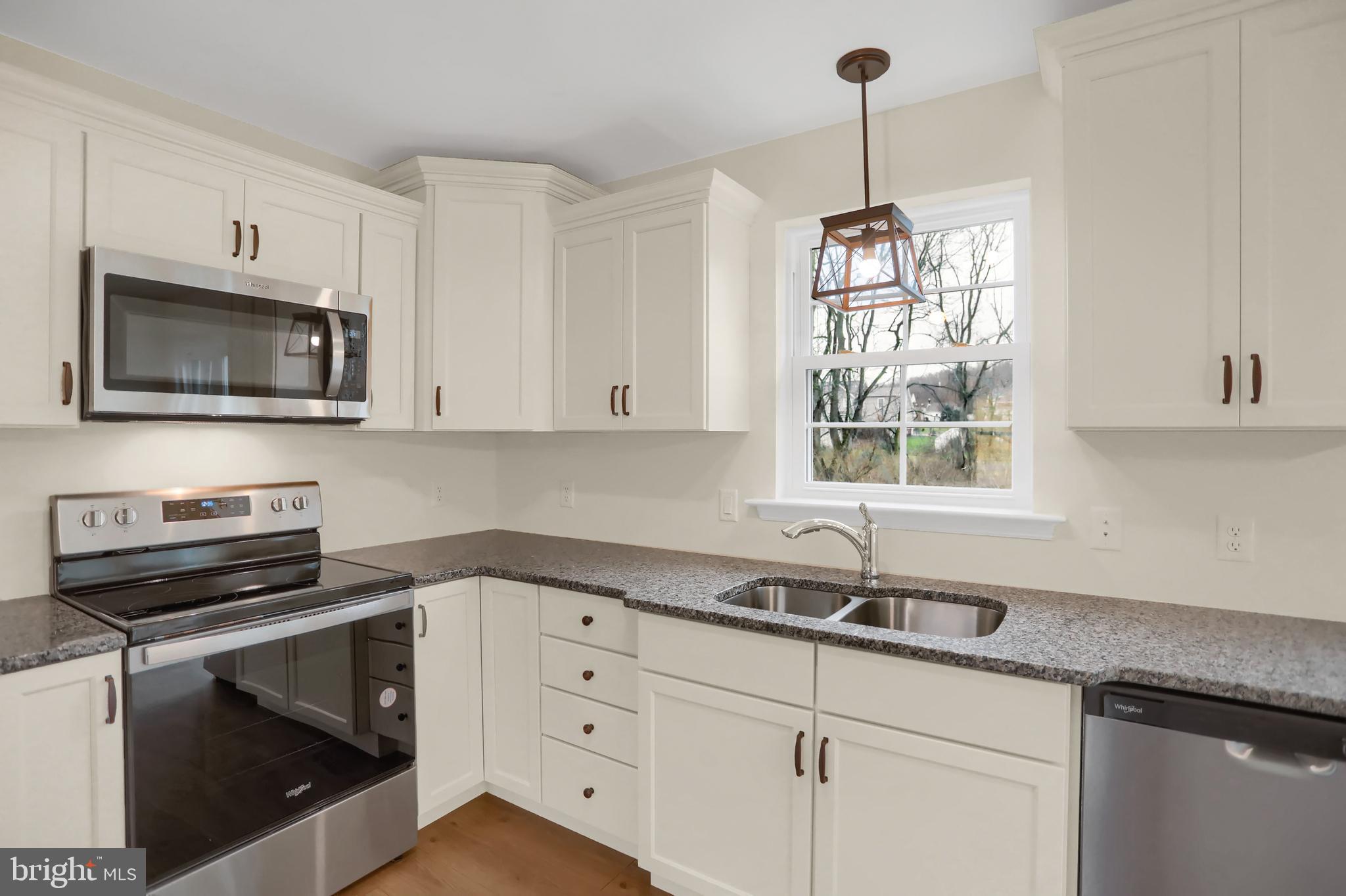 85 Old Colony Road Selinsgrove, PA 17870 - Photo 8 of 21