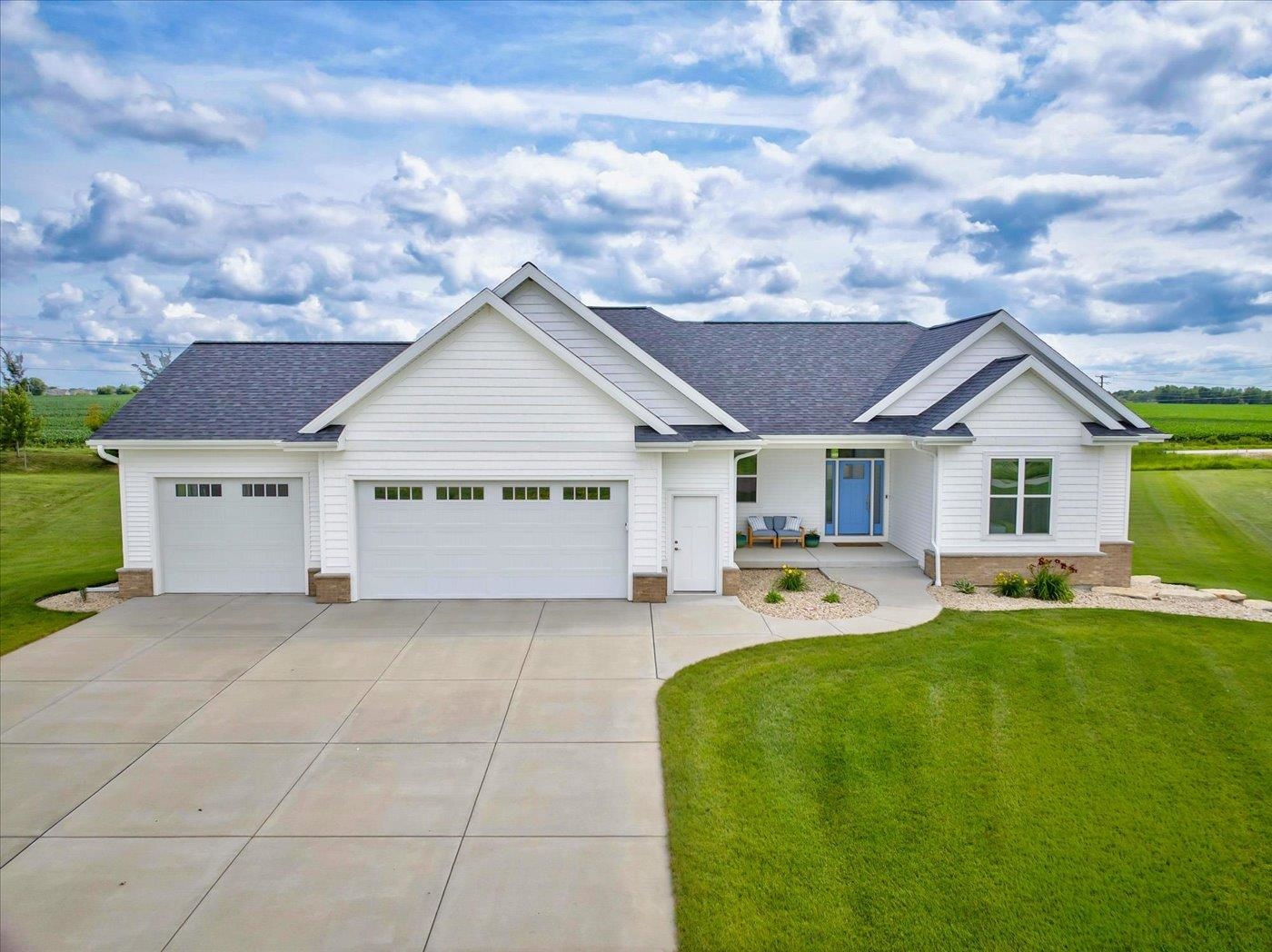 6607 Kades Sun Prairie Sun Prairie, WI 53590 - Photo 1 of 77