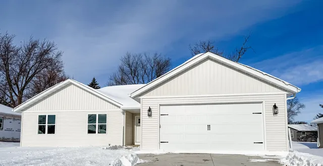 $364,900 | 426 Village Lane, Ripon, WI 54971