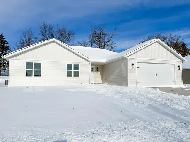 $364,900 | 426 Village Lane, Ripon, WI 54971