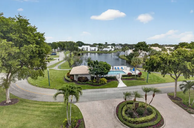 $289,000 | 1554 Bridgewood Drive, Boca Raton, FL 33434