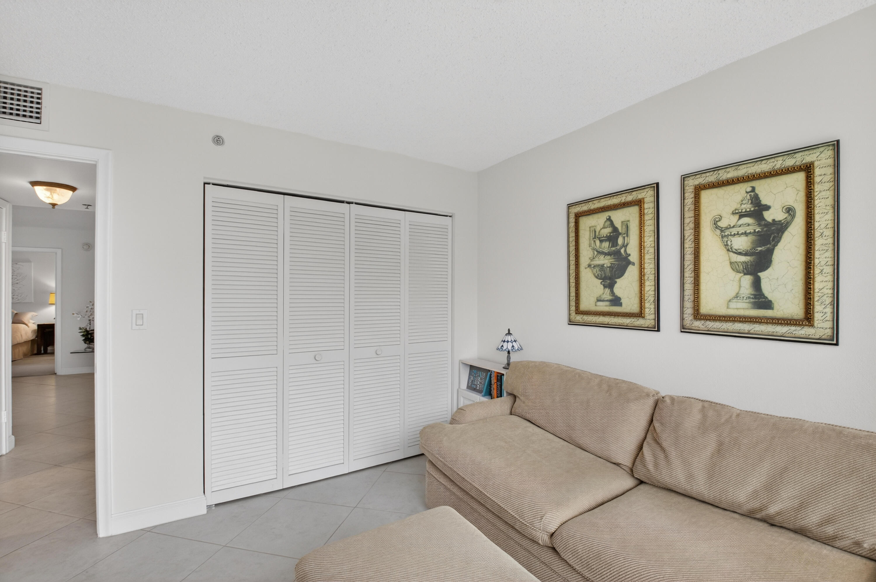 1554 Bridgewood Drive Boca Raton, FL 33434 - Photo 23 of 61 DSC_1488